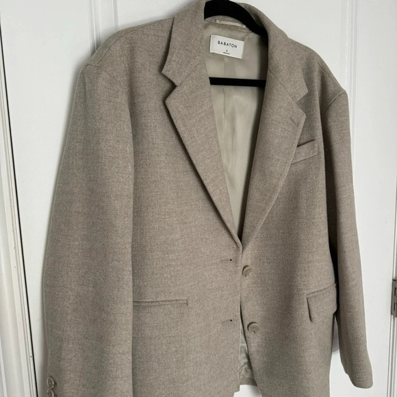 Babaton s-breasted w a notched lapel and pockets, cozy flannel made with wool. - Picture 2 of 9